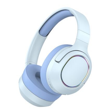 p2963 Bluetooth headset function AUX (3.5mm round hole), card, FM, barrier-free link within a transmission distance of 10 meter Blue