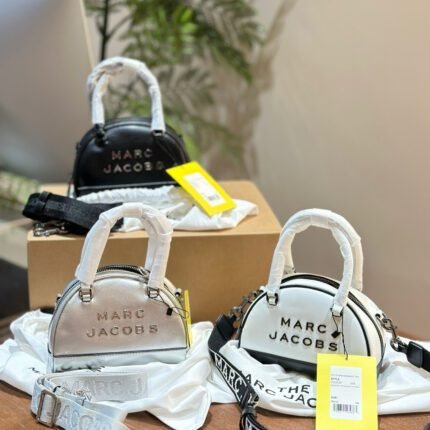 New fashion high-end handbags for women, small crossbody, suitable for daily gatherings