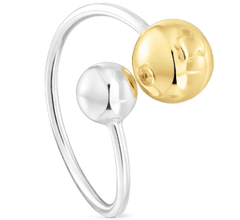 The ring is versatile and personalized, suitable for wearing in various places and fashionable