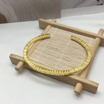 Bracelet versatile and personalized, suitable for wearing in various places, fashionable