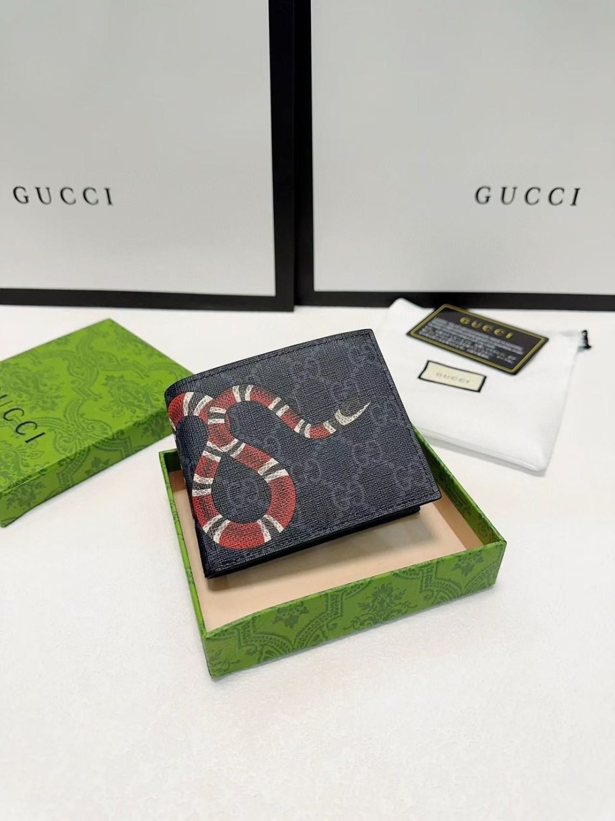 ab83d894-9c3c-4a03-8aef-8a6f48d058ef