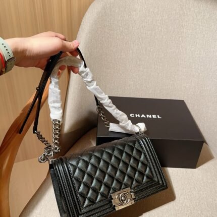 Caviar/Gold Buckle, Chanel, Classic Caviar Leboy Spicy Mom Chain Bag