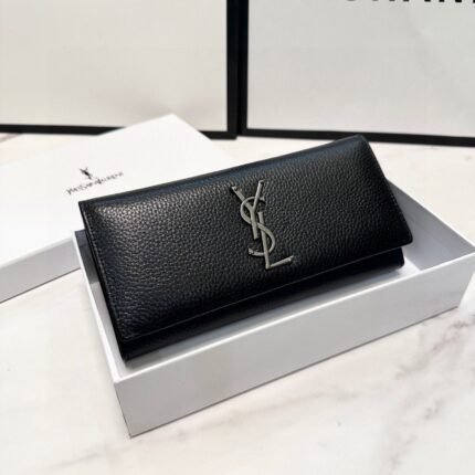 Saint Laurent's new wallet, with a calf leather texture and a unique style